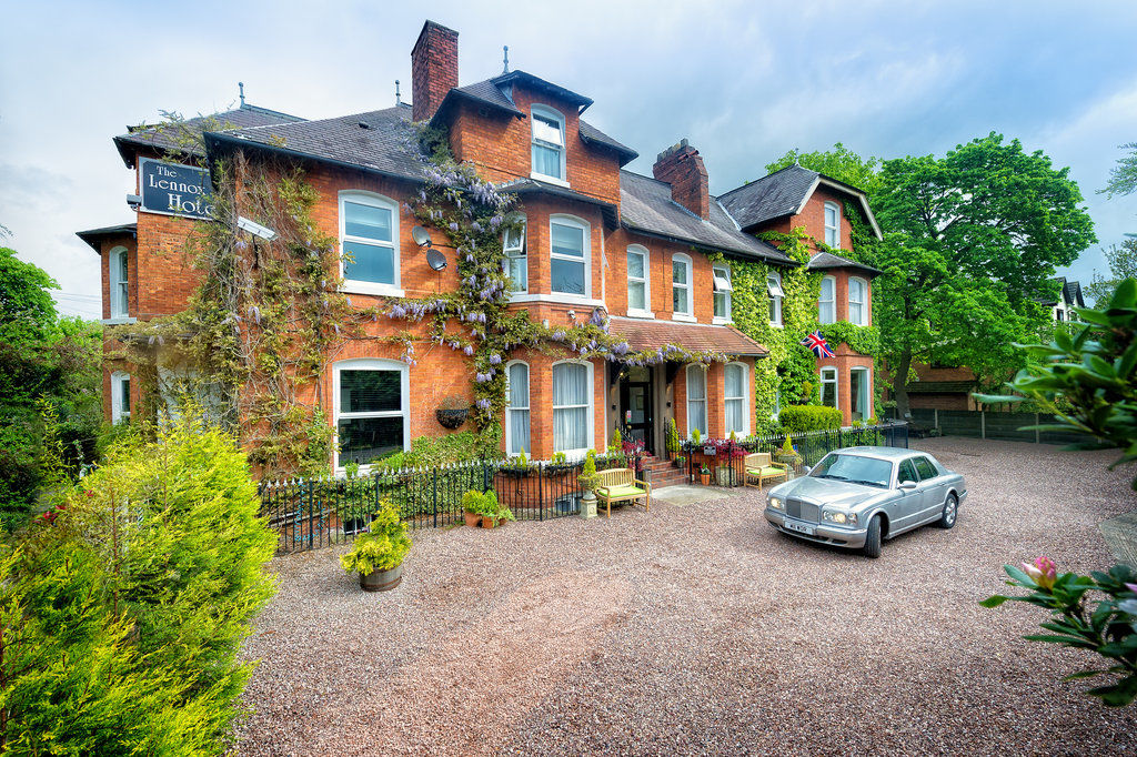 Cheshire Hospitality Ltd T\/A Lennox Lea Studios & Apartments Sale Eksteriør billede
