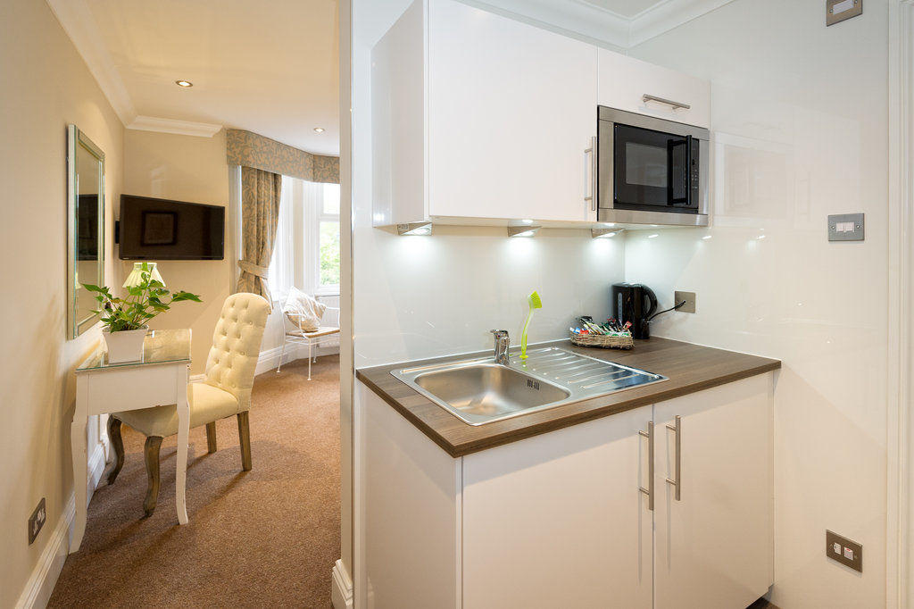 Cheshire Hospitality Ltd T\/A Lennox Lea Studios & Apartments Sale Eksteriør billede