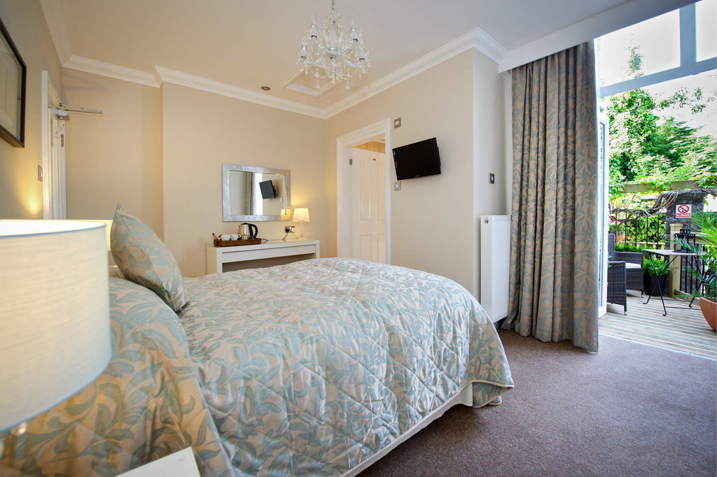 Cheshire Hospitality Ltd T\/A Lennox Lea Studios & Apartments Sale Eksteriør billede