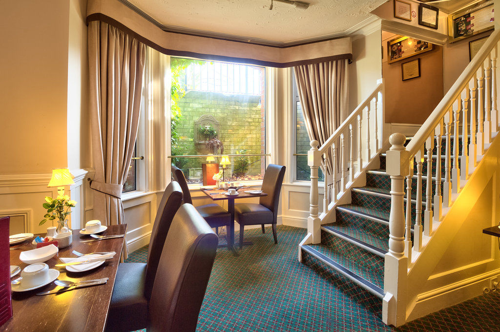 Cheshire Hospitality Ltd T\/A Lennox Lea Studios & Apartments Sale Eksteriør billede