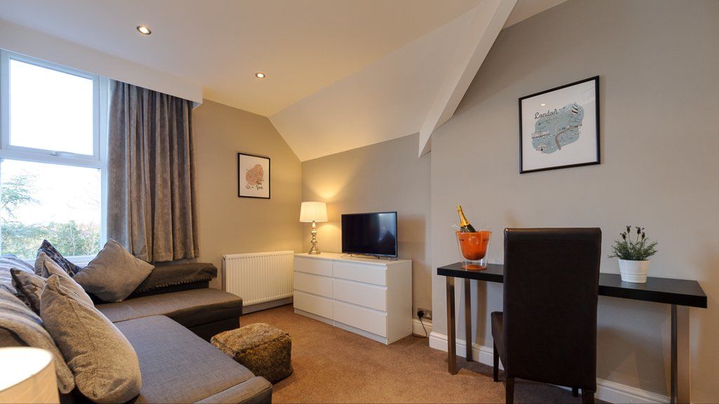 Cheshire Hospitality Ltd T\/A Lennox Lea Studios & Apartments Sale Eksteriør billede
