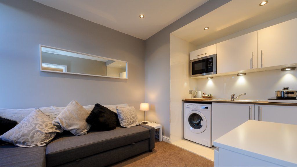 Cheshire Hospitality Ltd T\/A Lennox Lea Studios & Apartments Sale Eksteriør billede